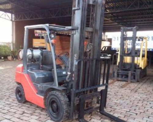 Empilhadeira Toyota  2011 2,5ton