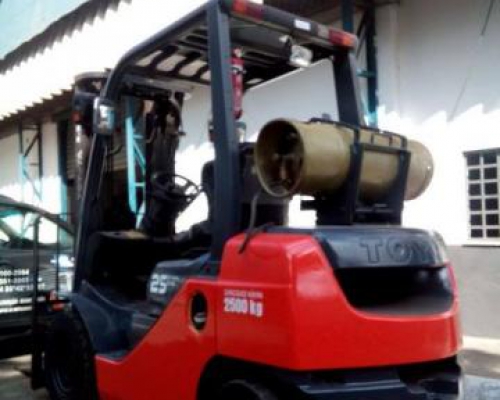 Empilhadeira Toyota 2007 2,5ton